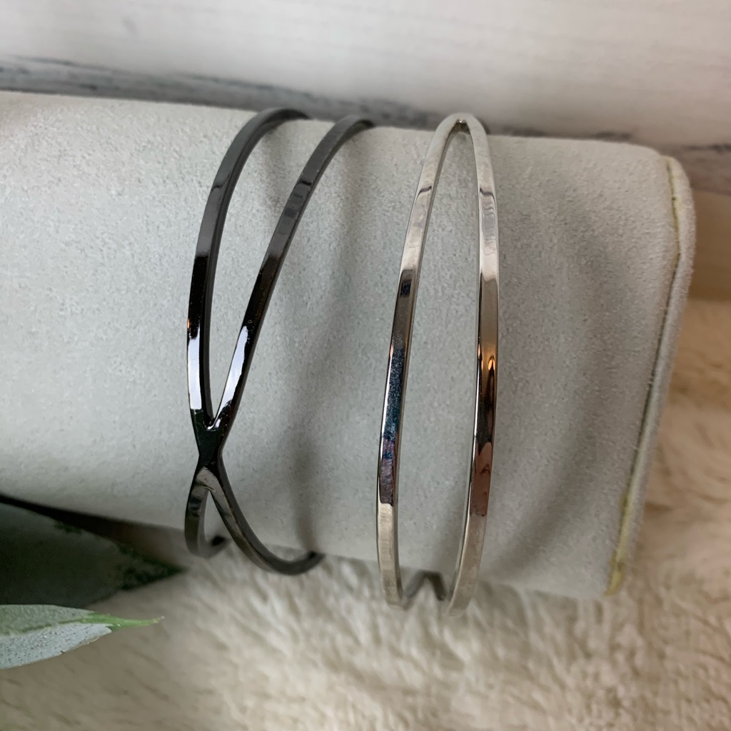 Premier Designs Partial Bangle Set